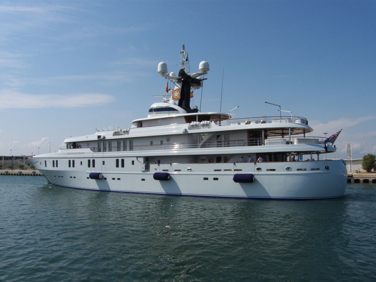 the white rose of drachs yacht